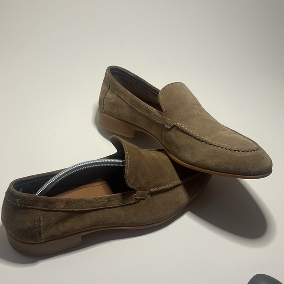Best in class suede penny loafers for an old money look. - Picture 12 of 12
